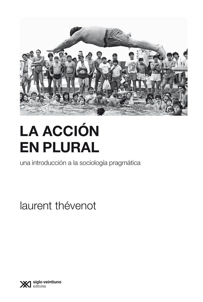 La Acción En Plural