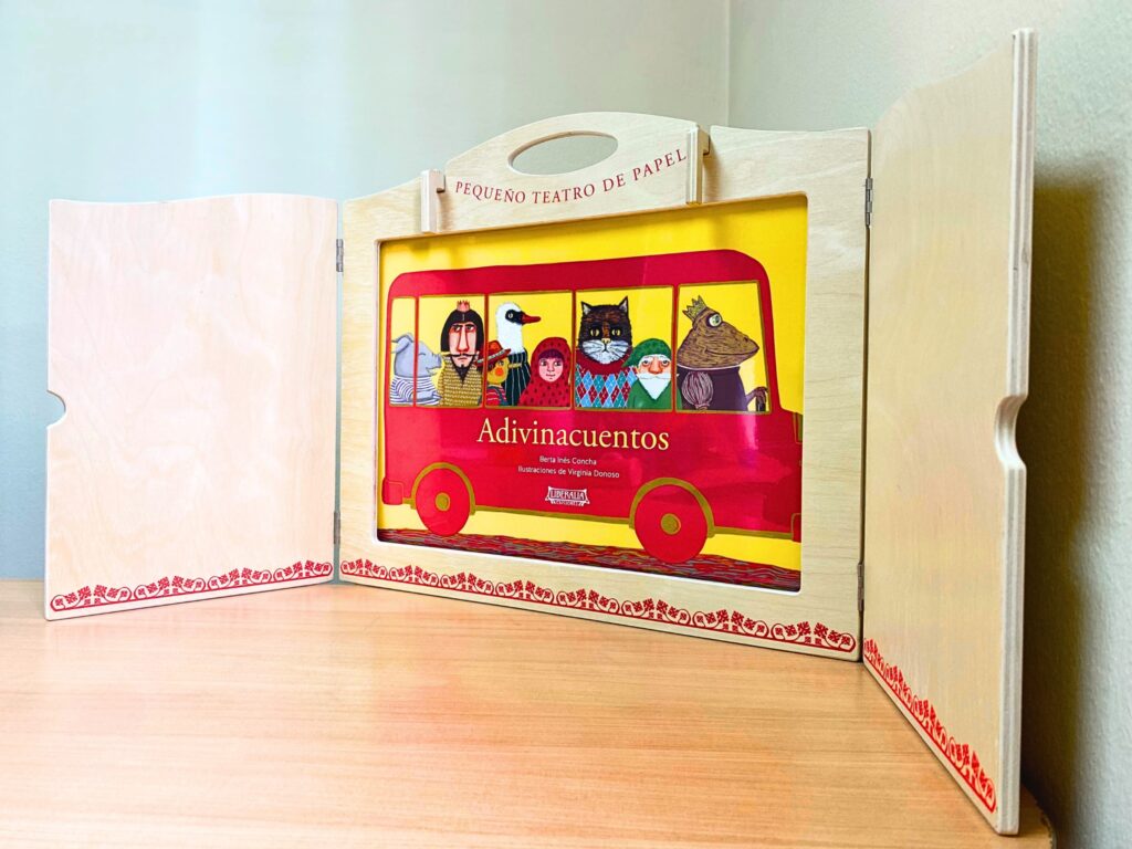 Pequeño teatro de papel